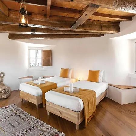 Villa Moinho Do Sr. Arnaldo Atouguia Da Baleia