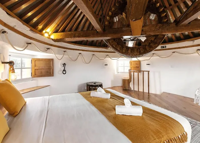 Villa Moinho Do Sr. Arnaldo Atouguia Da Baleia