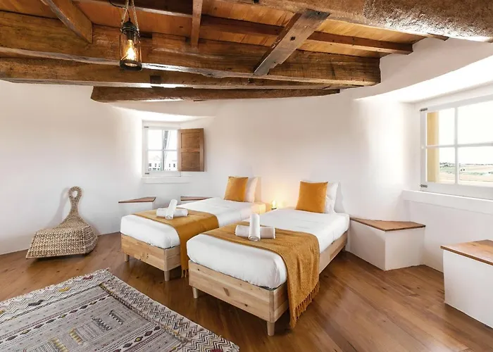 Villa Moinho Do Sr. Arnaldo Atouguia Da Baleia