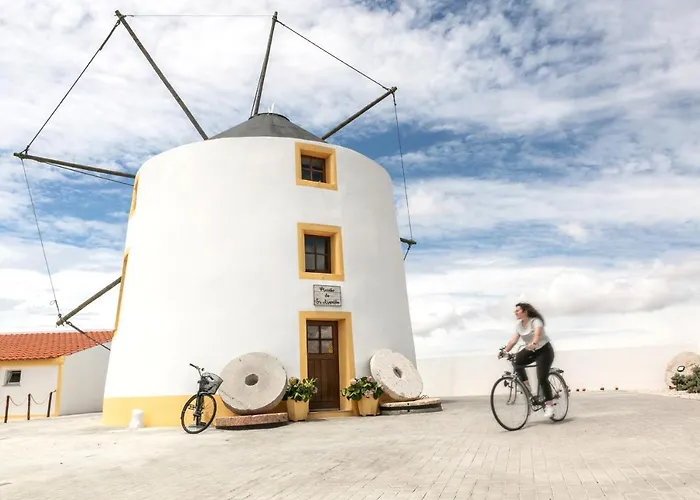 Moinho Do Sr. Arnaldo Villa Atouguia Da Baleia